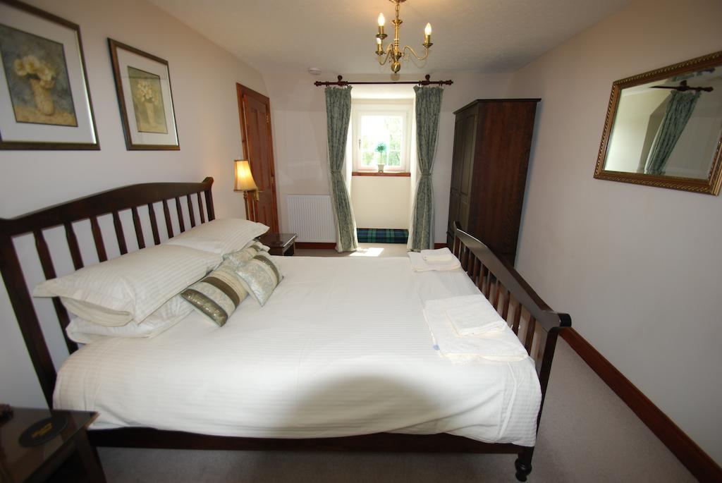 Dunlichity House Bed And Breakfast Inverness Room photo